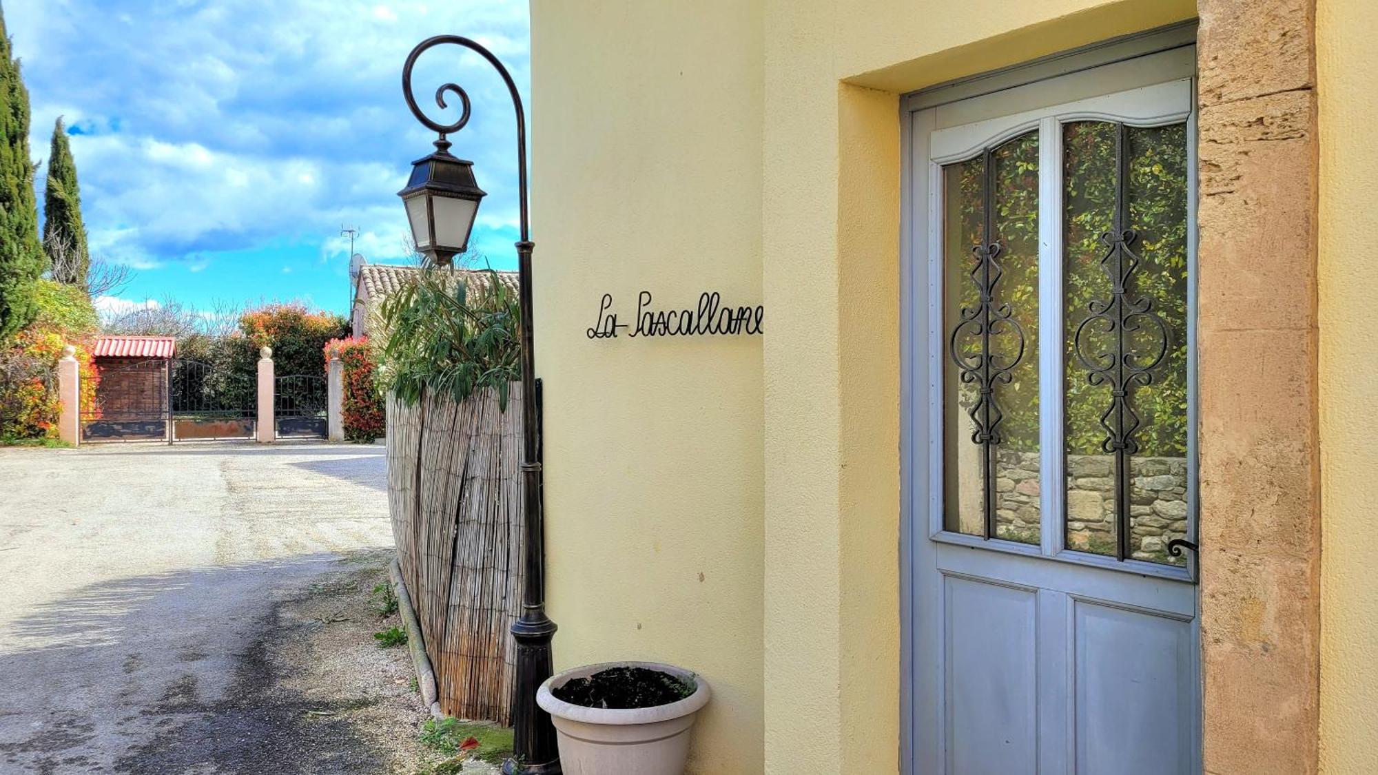 La Pascallane อูเซส ภายนอก รูปภาพ